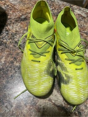 Puma FUTURE 8 PRO Soccer Cleats